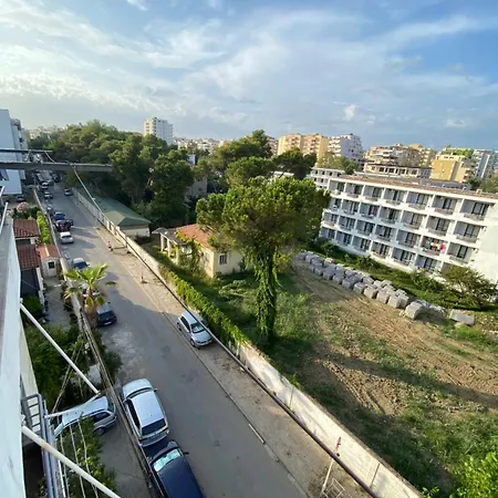 Leo Apartment *