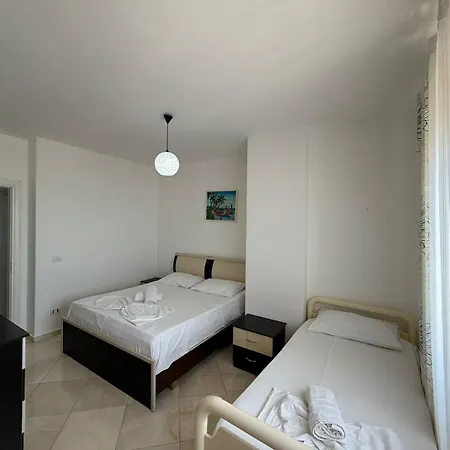 Leo Apartament