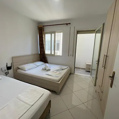 Apartment Leo